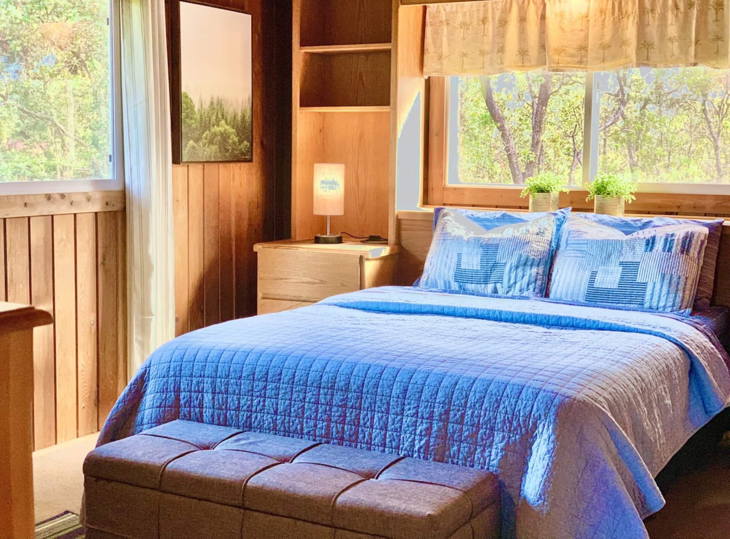 Cabin in Volcano · ★4.84 · 2 bedrooms · 4 beds · 1 bath - Image 10