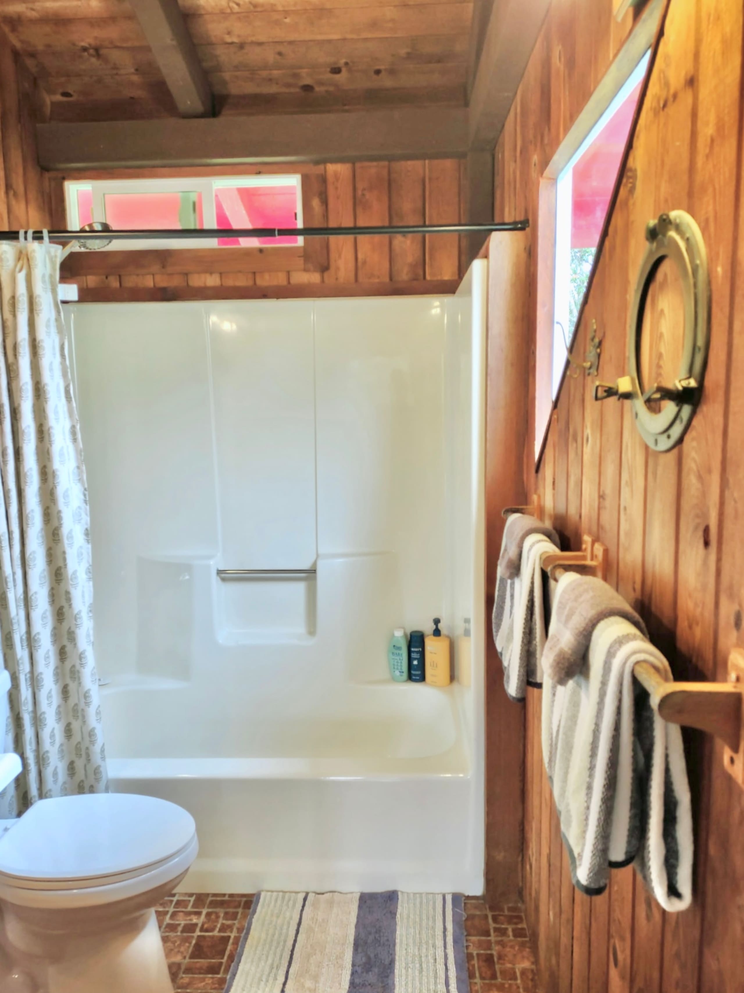 Cabin in Volcano · ★4.84 · 2 bedrooms · 4 beds · 1 bath - Image 17
