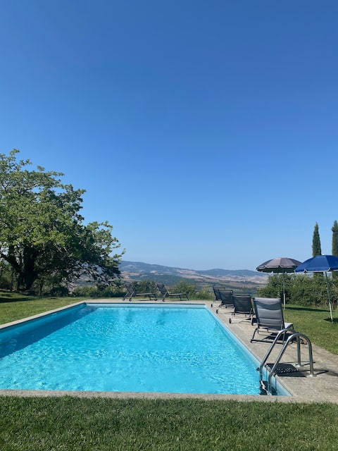 Podere i Prati- Luxury Pool Farmhouse -Val d'Orcia