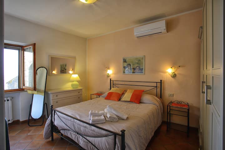 Torre Nomipesciolini - Appartamenti - San Gimignano