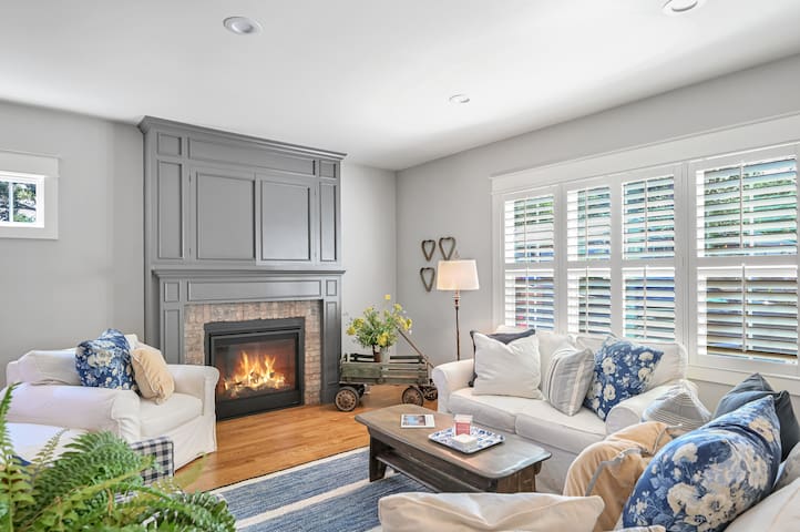 Charm & Elegance located in Historic Biltmore Area