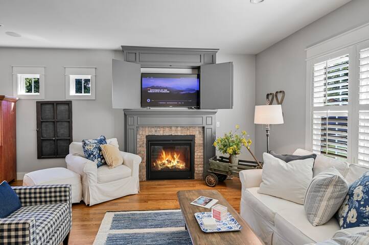 Charm & Elegance located in Historic Biltmore Area gallery image 2