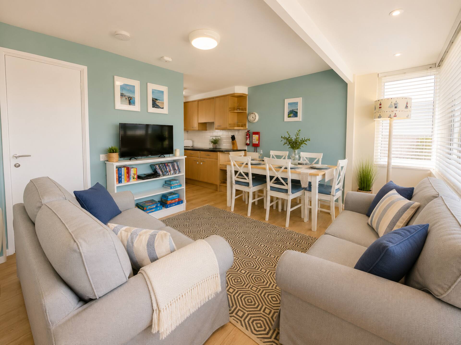 2 Bed Chalet, A stone's Throw from the Sea — photo 2
