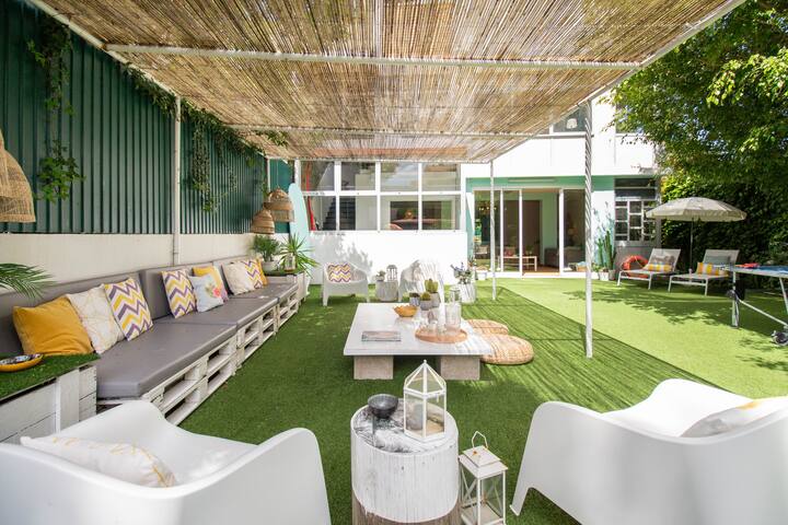 Lisbon Beach Villa gallery image 5