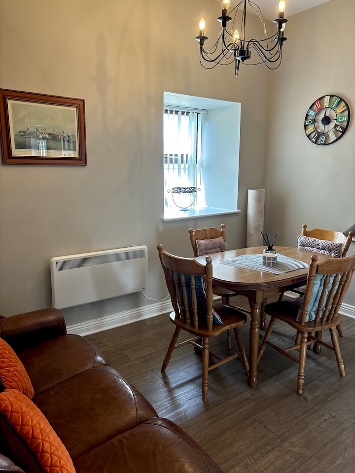 Aran View Two Bed Roomed Chalet. - 두린