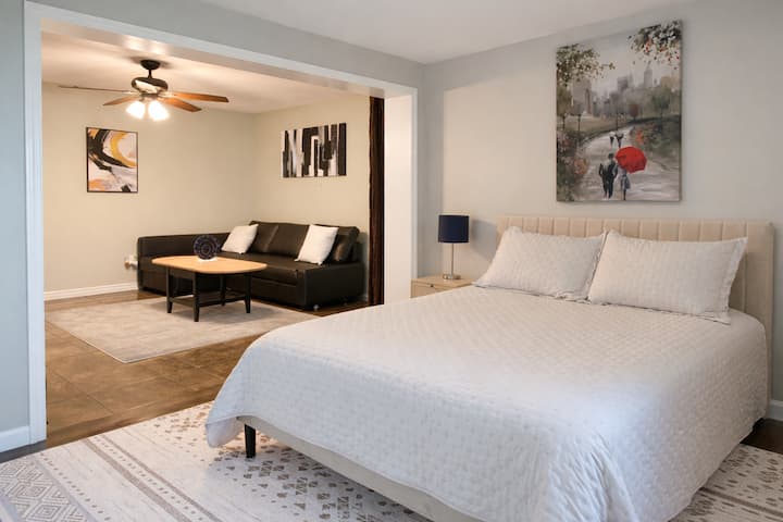 Master Bedroom Size As A Studio Close To The Beach - Clearwater, FL