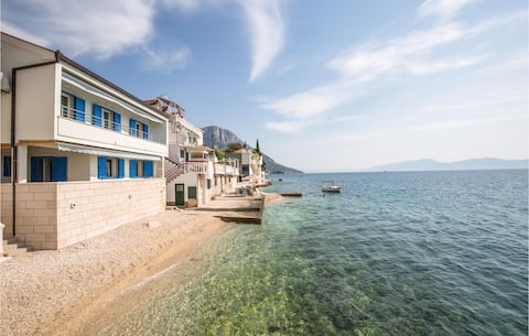 4 bedroom gorgeous home in Brist