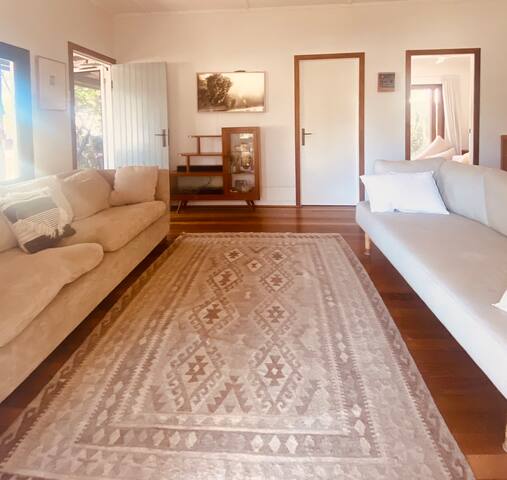 The Little Green House By the Sea gallery image 5