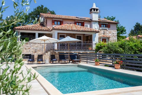 Holiday house Matija with a POOL