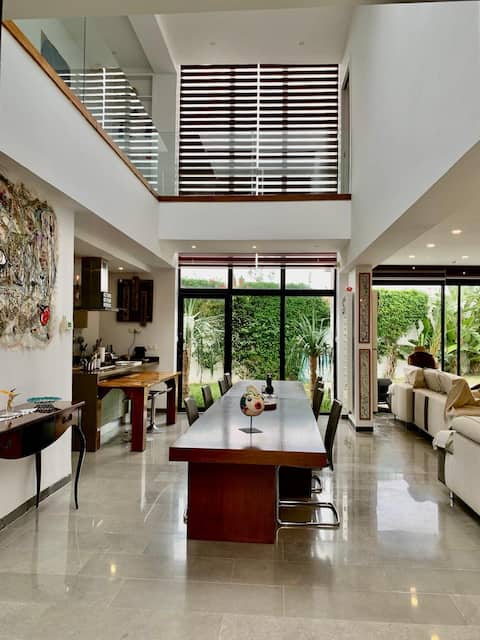 Artist's private villa in Hammamet