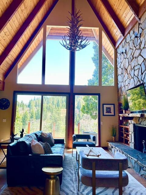 Mountain Home w/Views, Lake Access, Spa, Gameroom!