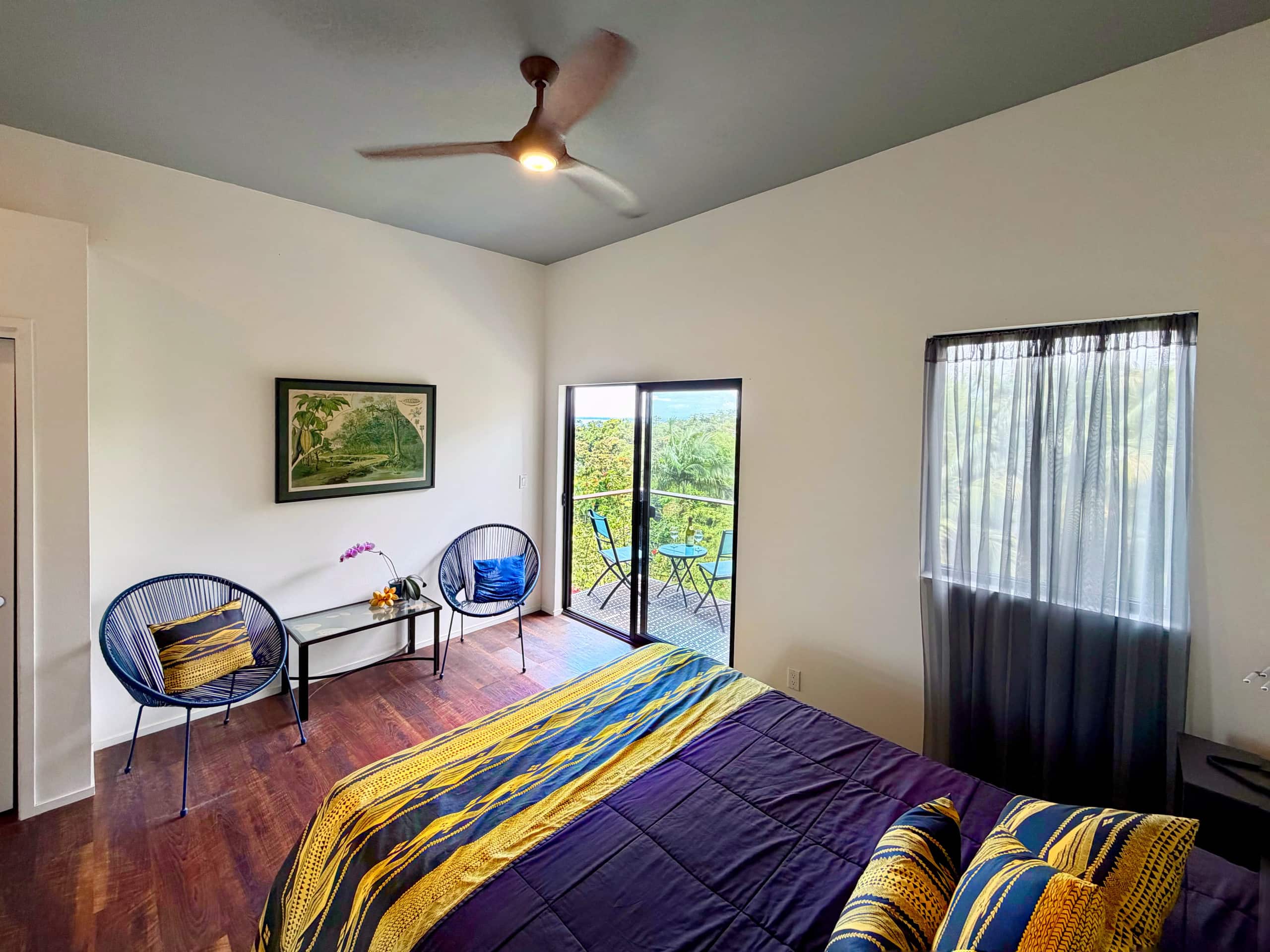 Hilo Bay Room at the Hamakua Chocolate Farm - Image 8