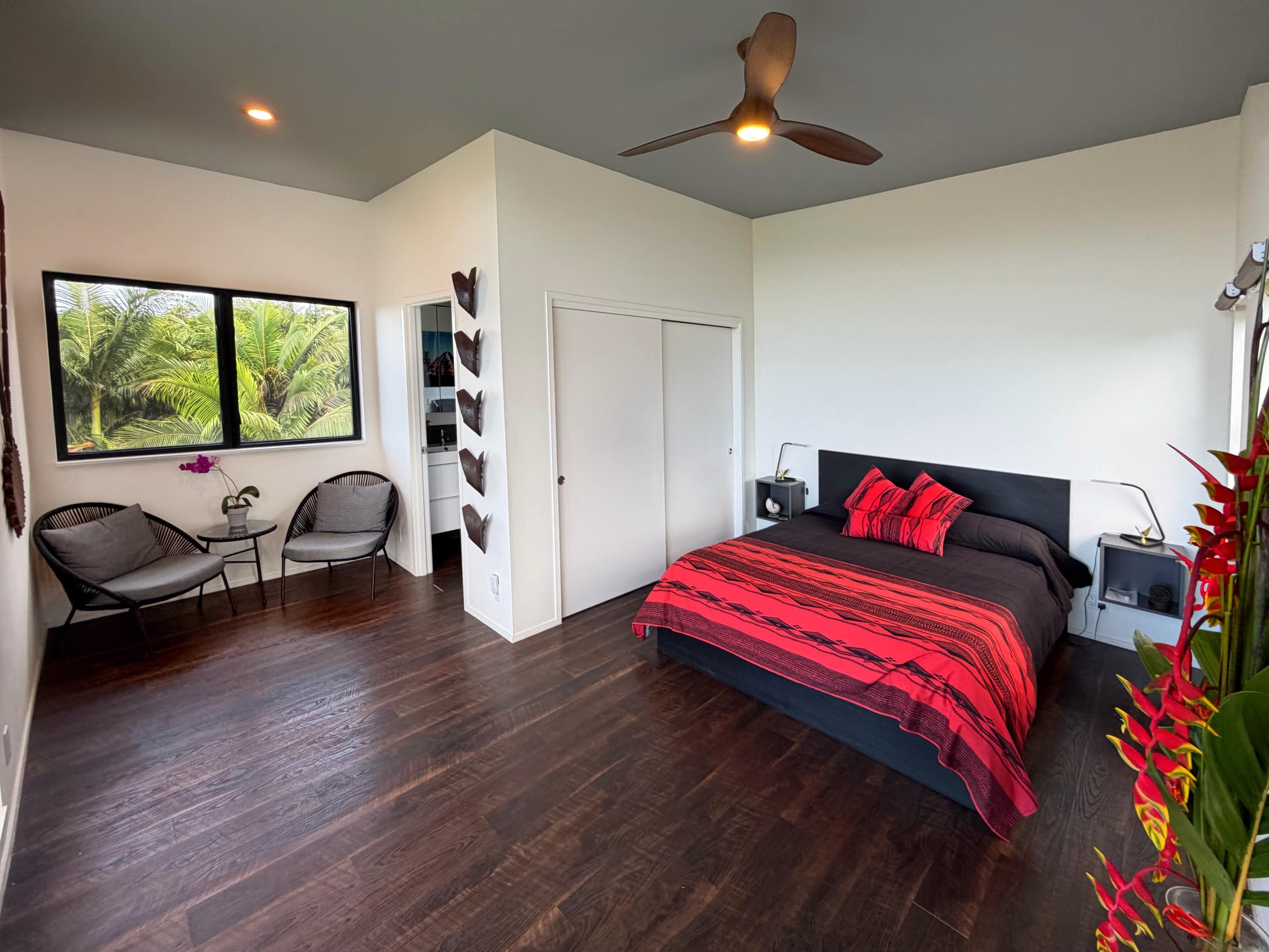 Cacao-Ocean Room at Hamakua Chocolate Farm - Image 6