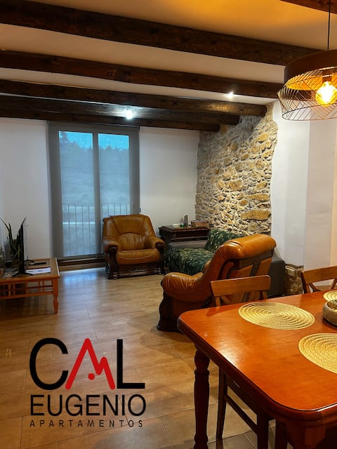 Homely Flat/ 2, 3 or 4 Climbers / people Margalef