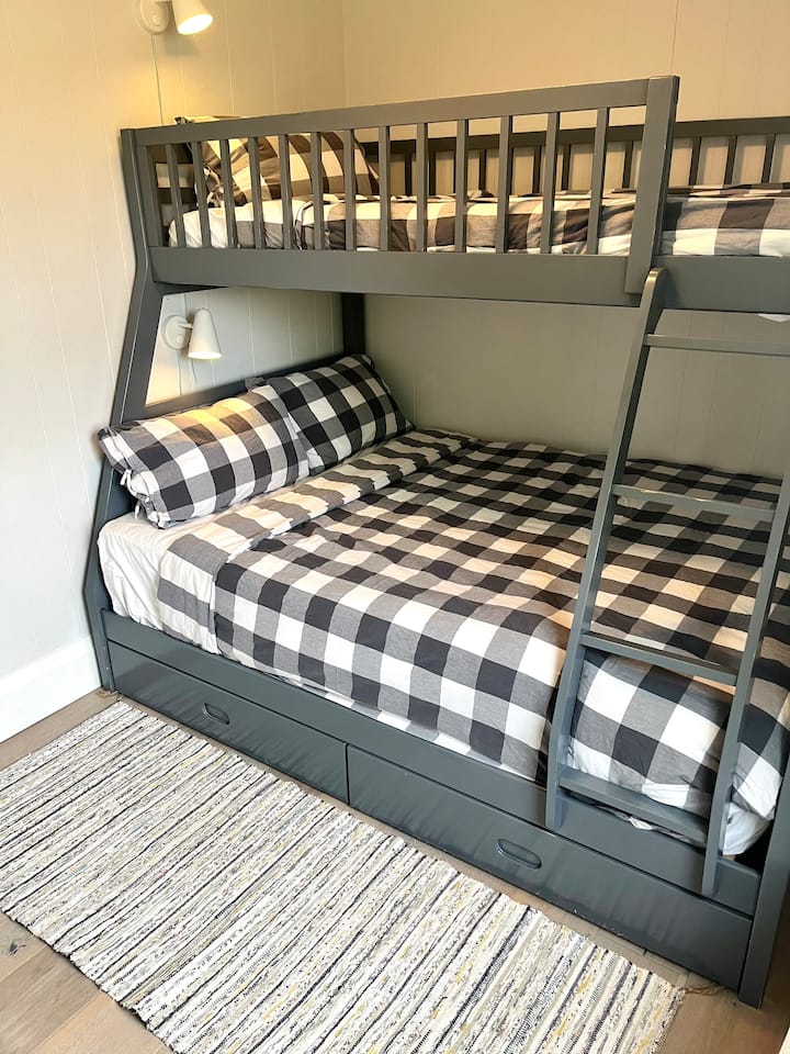 Treća spavaća soba s krevetom na kat (1 iznad 2)