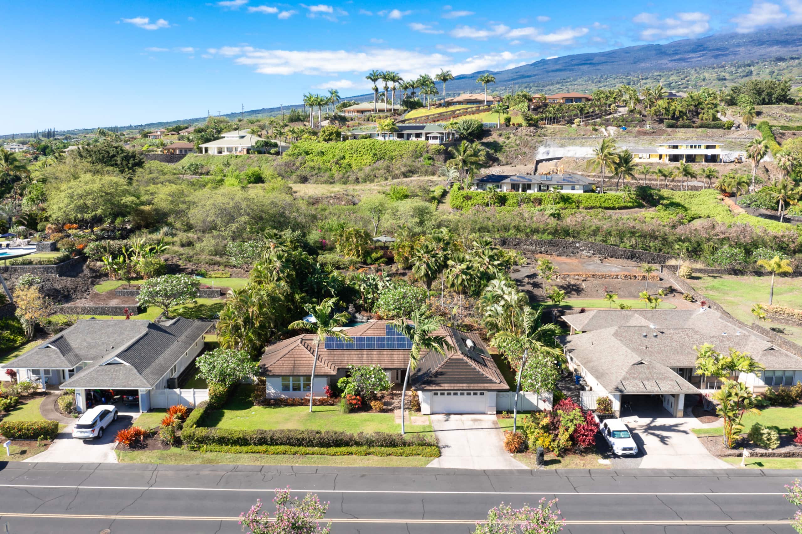 Home in Kailua-Kona · ★4.96 · 3 bedrooms · 4 beds · 2.5 baths - Image 1