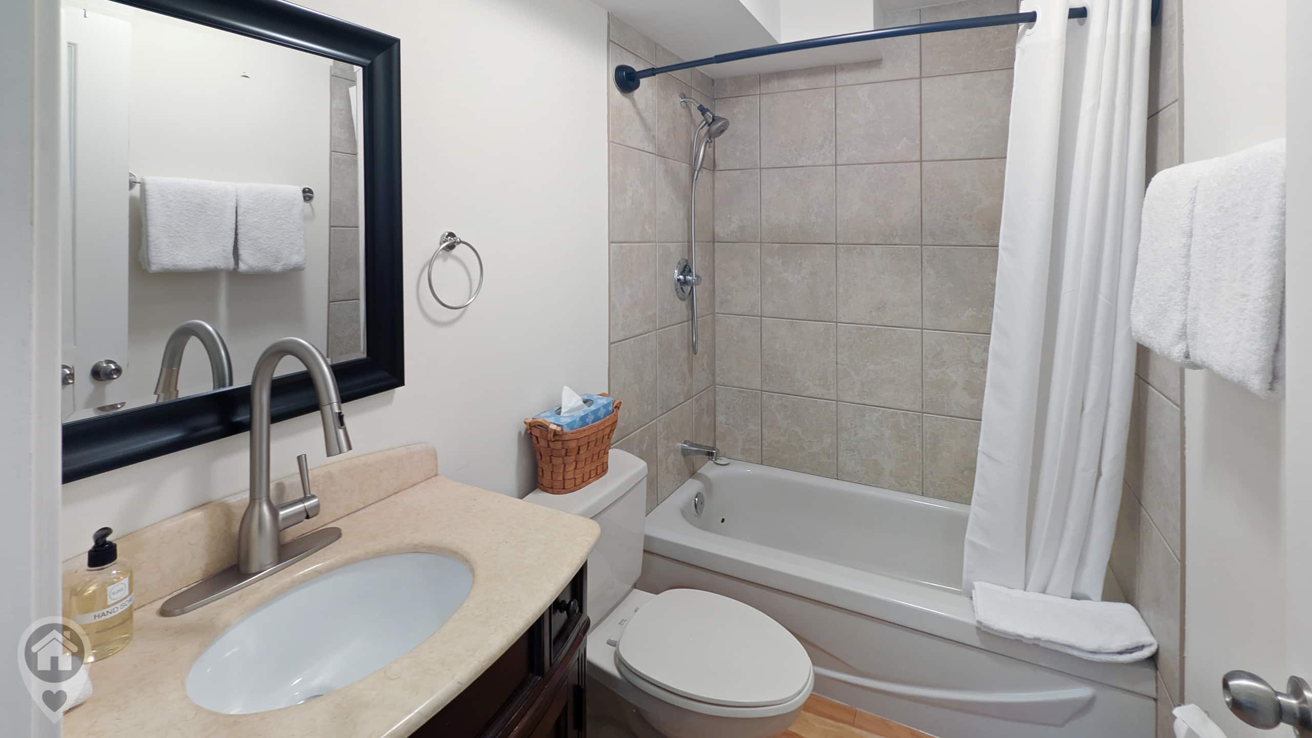 The Burrow - cozy 1 bedroom studio - Photo 8