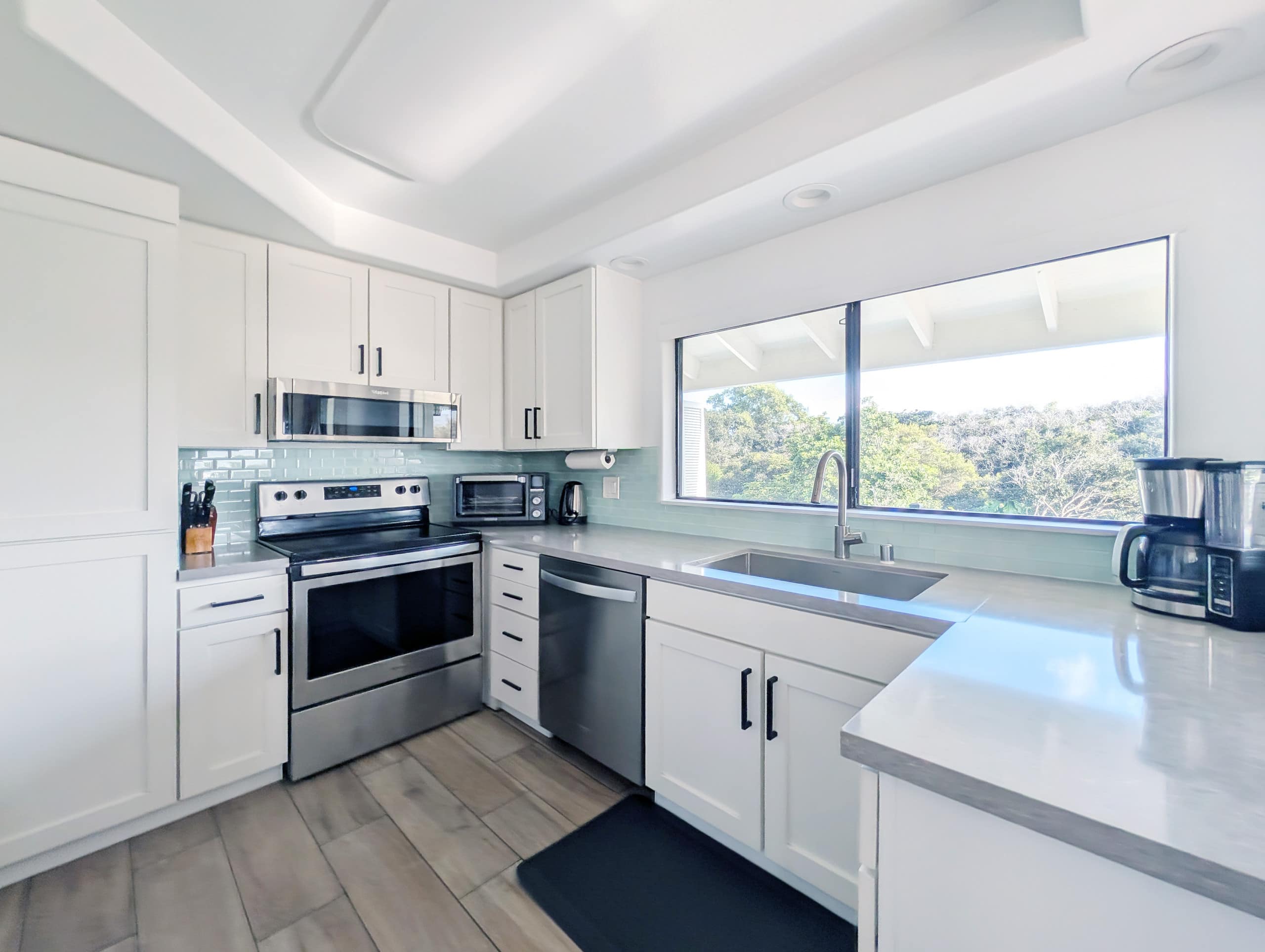New! Hanalei Bay Penthouse with Ocean Views - Image 1
