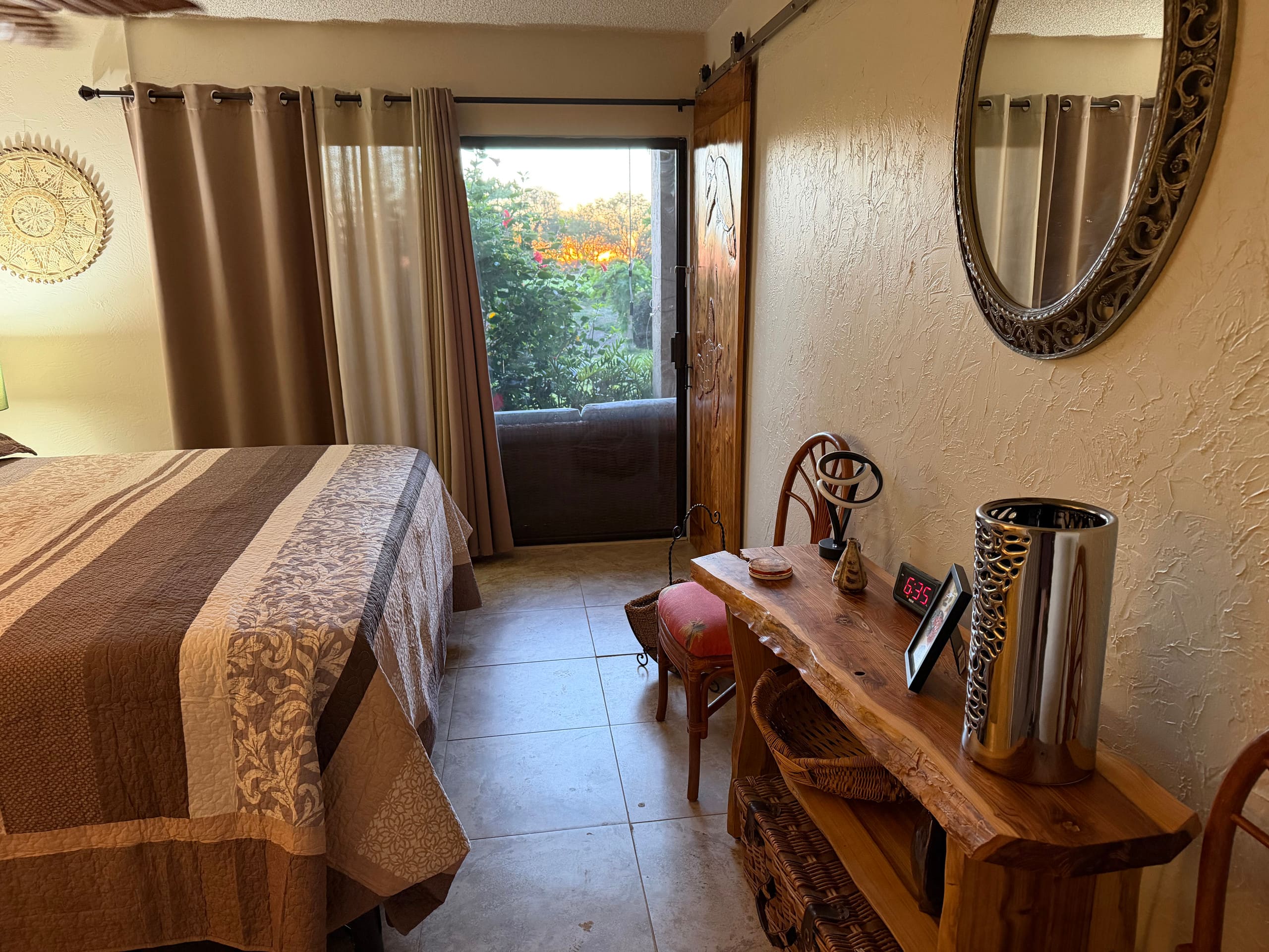 WaikoloAloha Uniquely Renovated. Spacious. - Photo 14