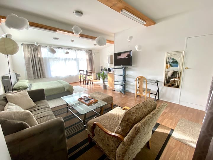 Private Studio Apartment In Gold Bar - Index, WA
