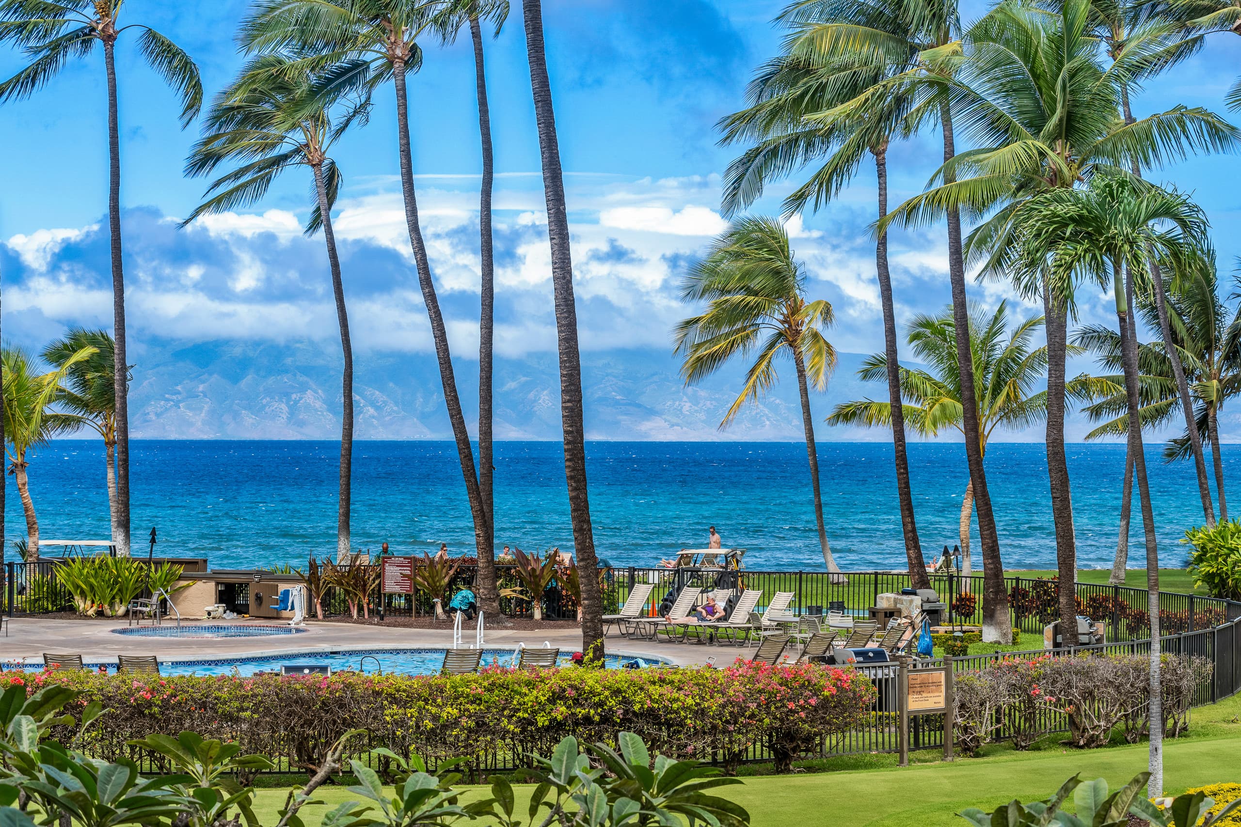 Condo in Lahaina · ★4.97 · 1 bedroom · 2 beds · 1 bath - Image 33
