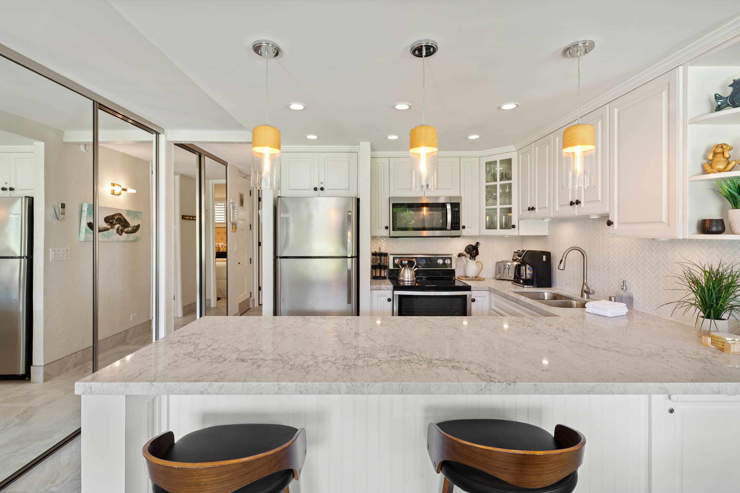 Condo in Lahaina · ★4.97 · 1 bedroom · 2 beds · 1 bath - Image 12