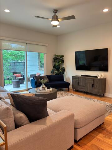 Chic Home Near Airport, SoCo, DT