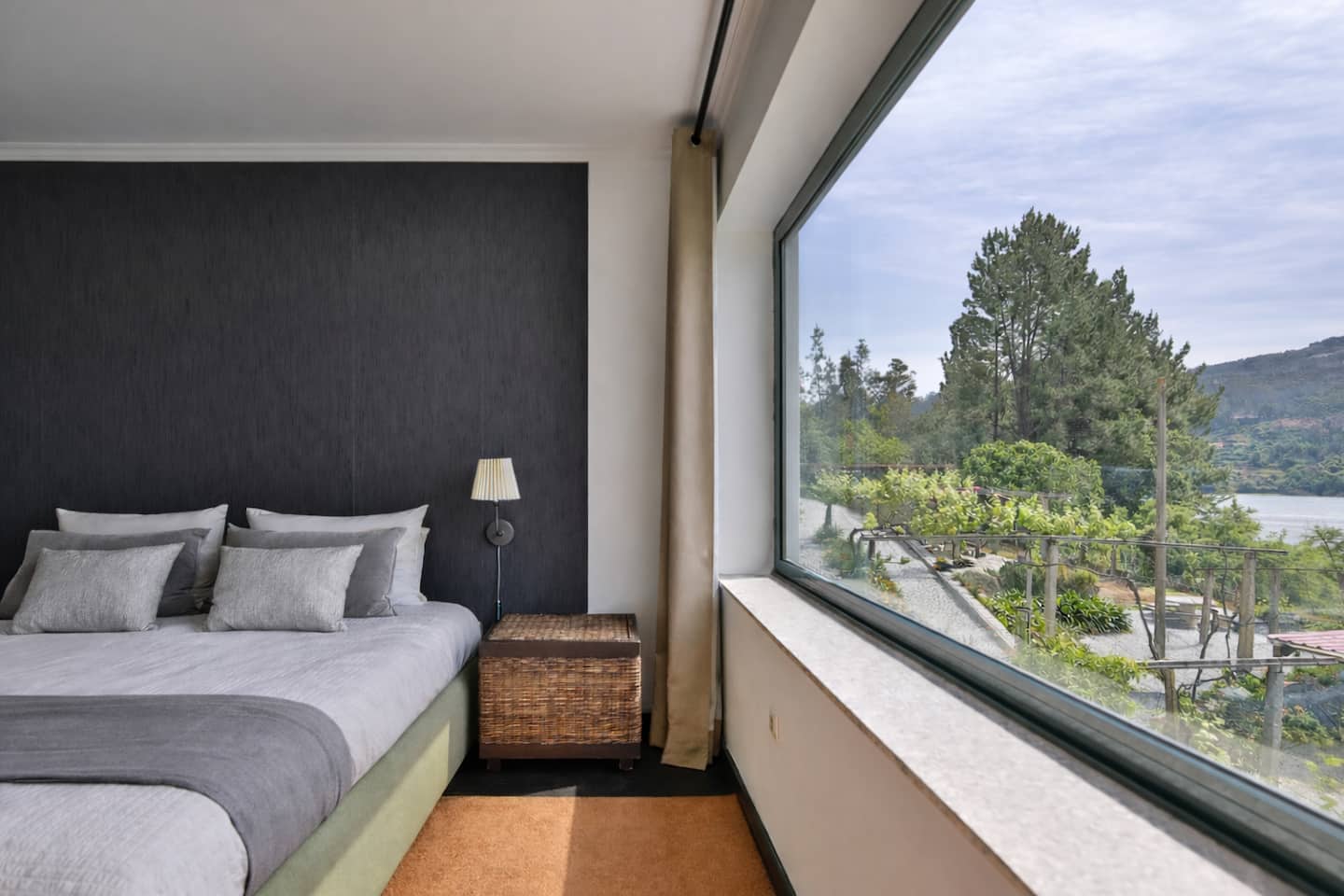 Quarto com vista para o rio
