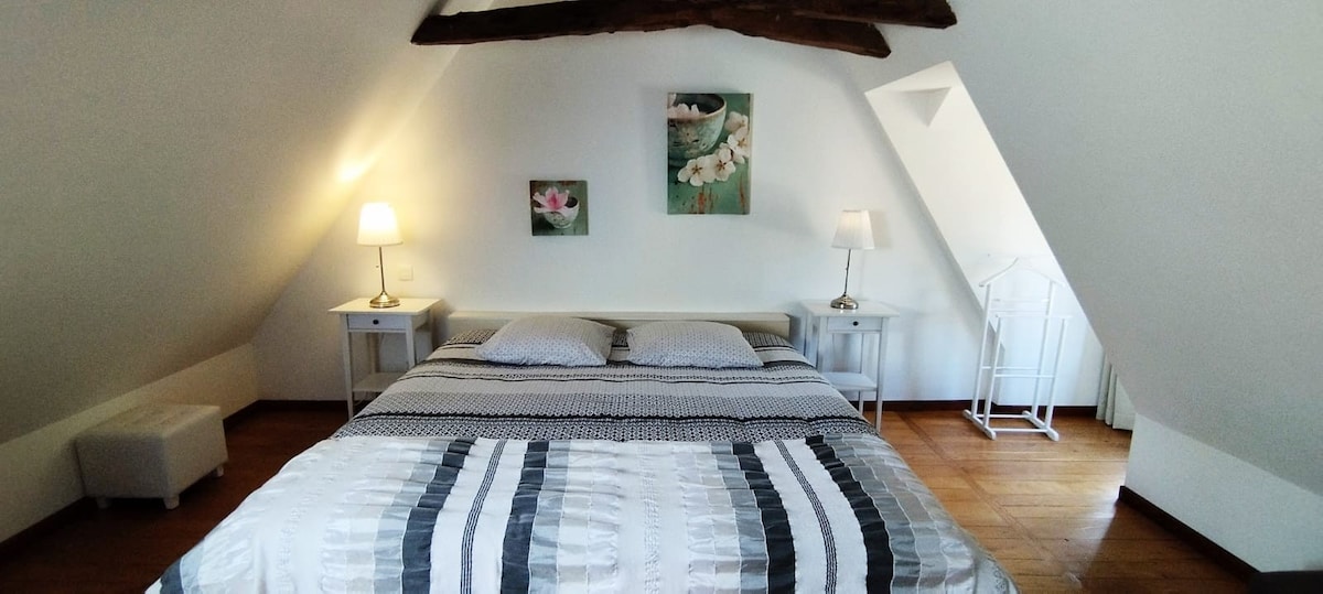 cama King-size 180X200 
una cama individual 