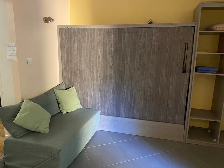 Appartement 2-4 Personnes Avec Belle Terrasse - Le Cannet-des-Maures