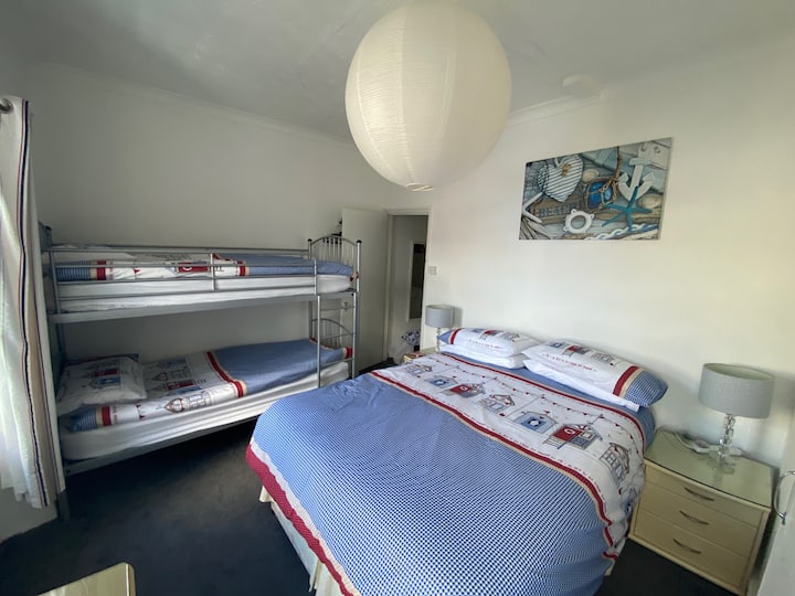 საძინებელი 1