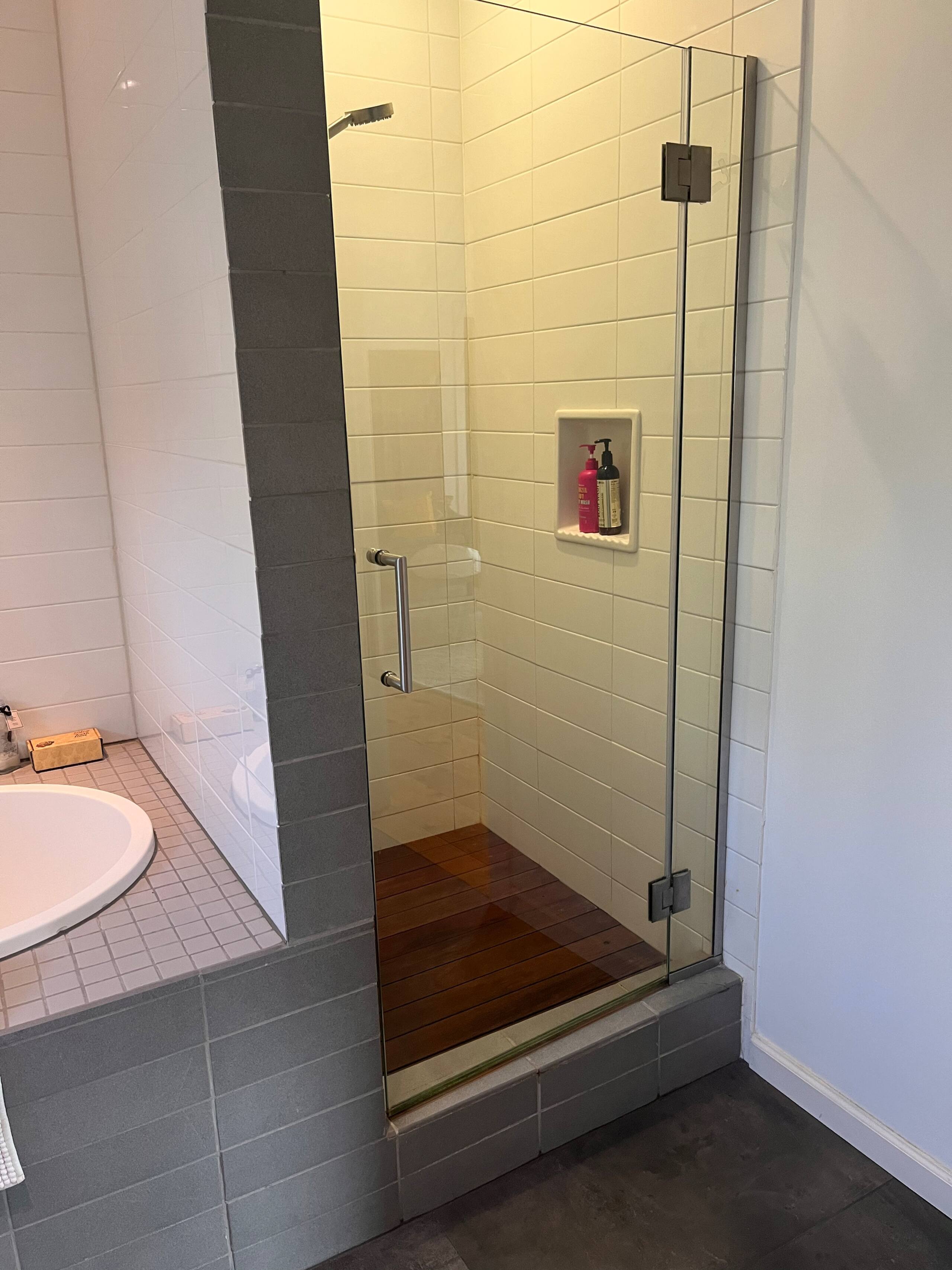 Home in San Francisco · ★4.99 · 3 bedrooms · 3 beds · 3 baths - Image 26