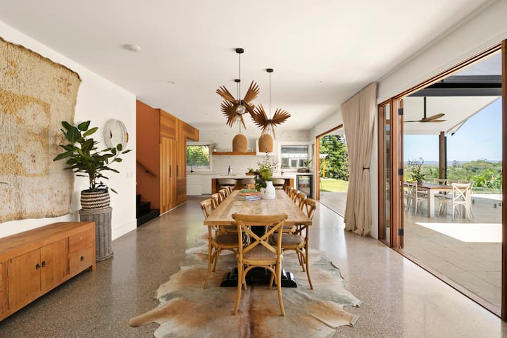 Boulders Beach Retreat – pool, tennis court gallery image 4