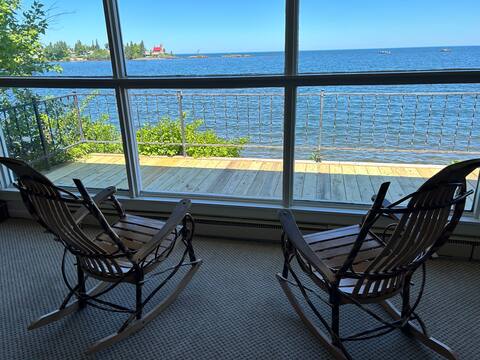 Freshwater House on Lake Superior - Bohemia close