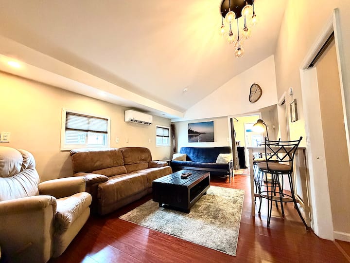 Bright Home Steps From Beach And Boardwalk! - Point Pleasant Beach, NJ