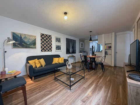 Successful Airbnb property: Downtown apartment steps from Roma in Doctores