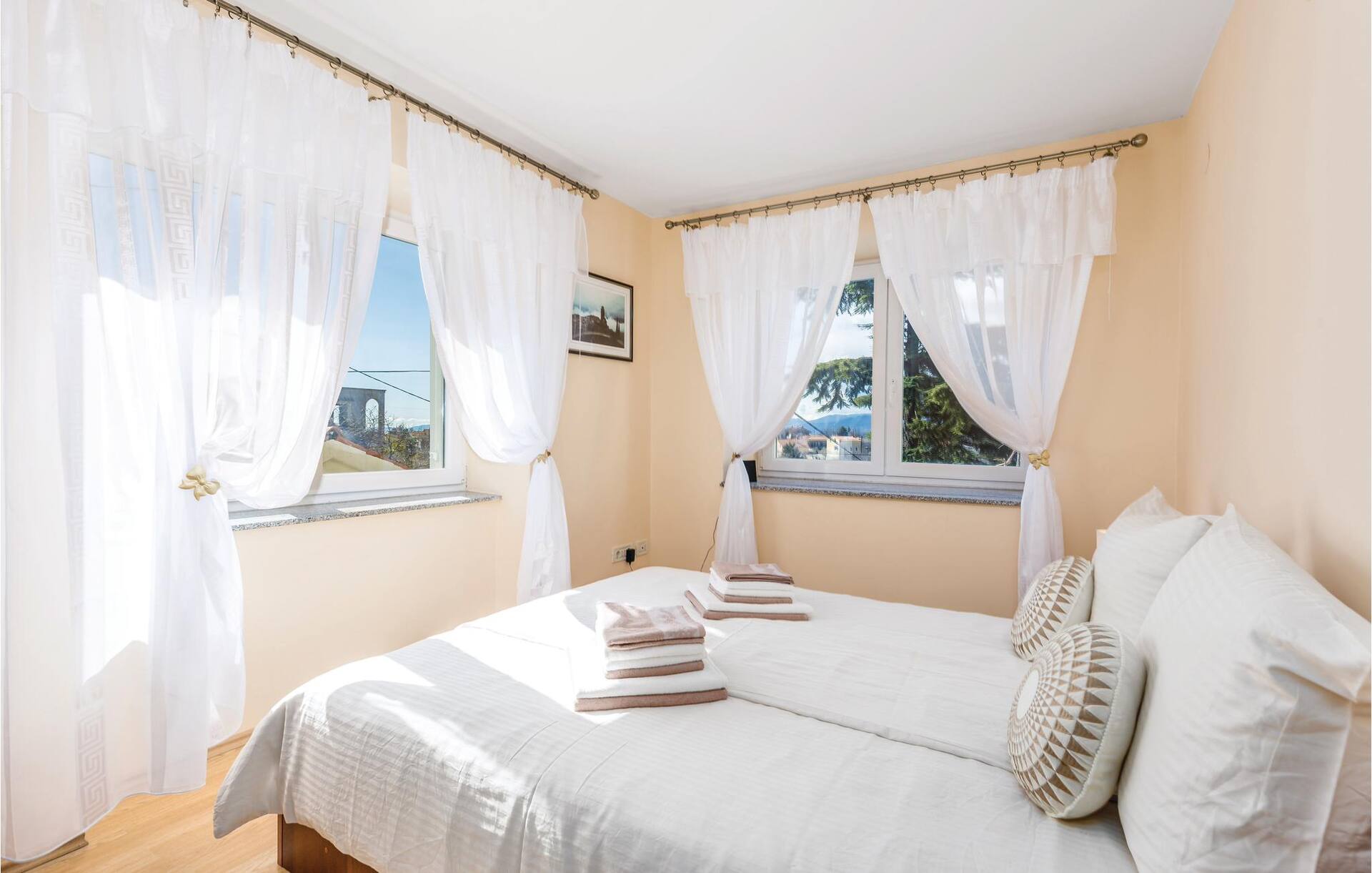3 Bedroom Luxurious Home In Kastav — photo 4