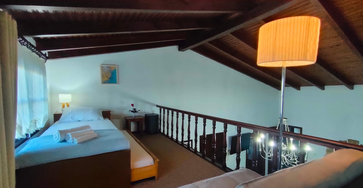 Un lit gigogne dans la mezzanine