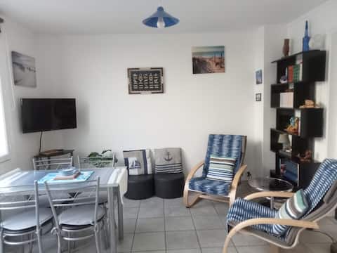 Top performing Airbnb: Visit Boulogne without a car (private garage) in Boulogne Sur Mer