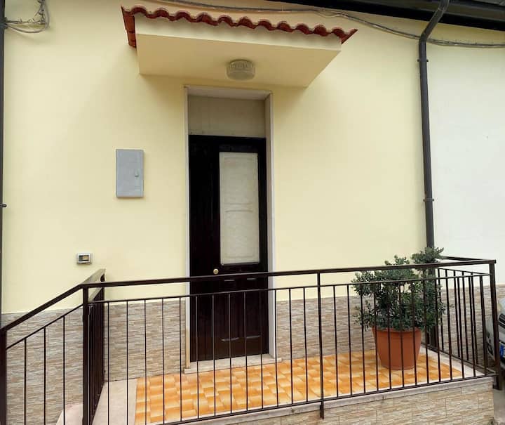 Casa Tranquilla E Indipendente - Villa San Giovanni