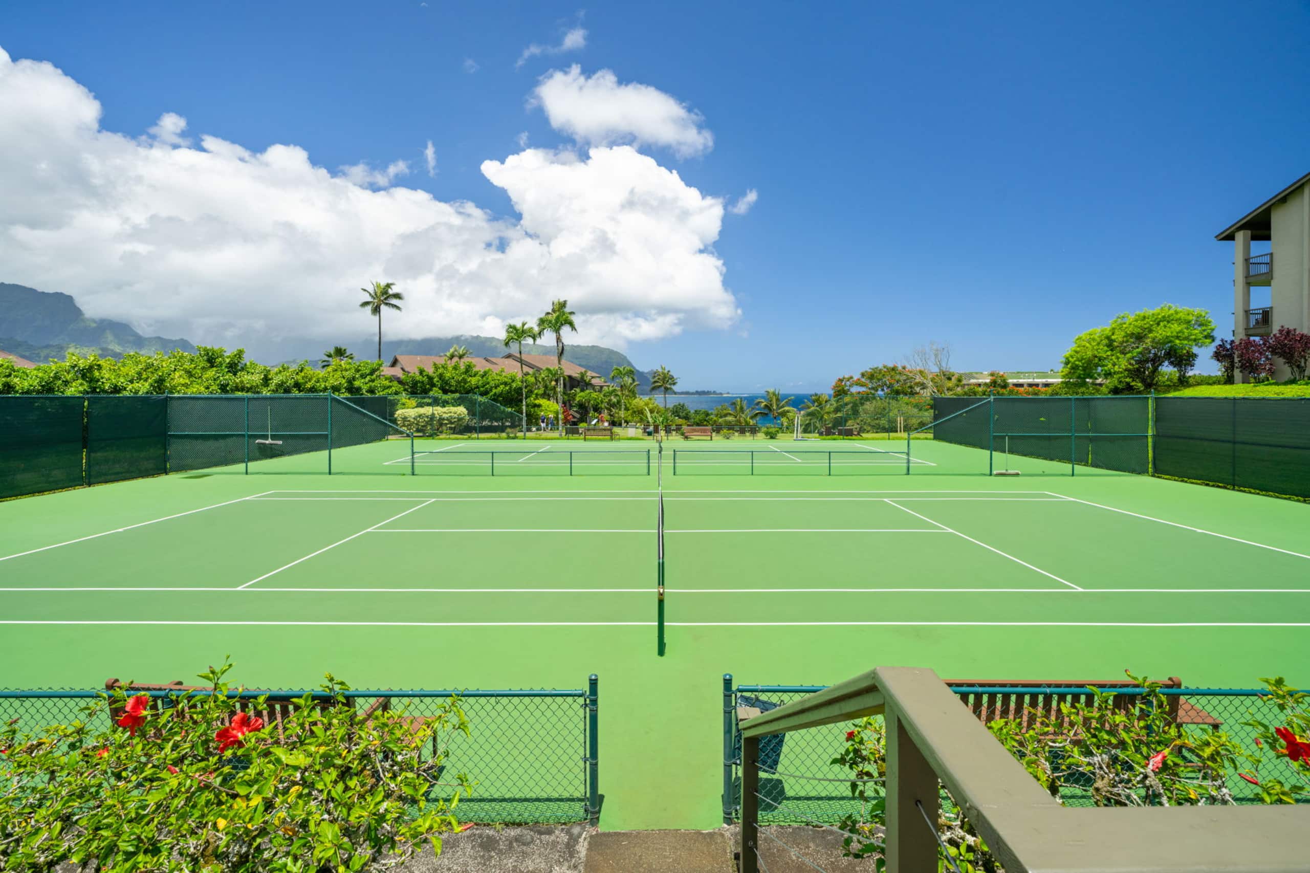 Resort in Princeville · ★4.88 · Studio · 2 beds · 1 private bath - Image 19