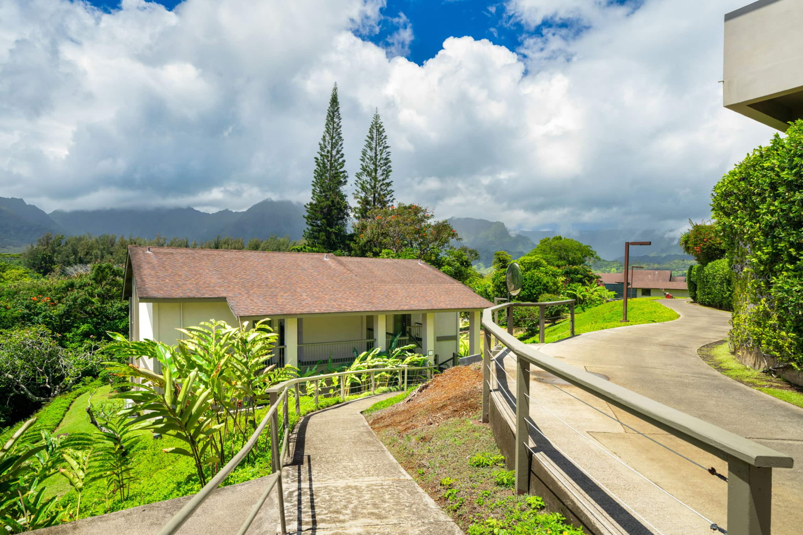 Resort in Princeville · ★4.88 · Studio · 2 beds · 1 private bath - Image 9