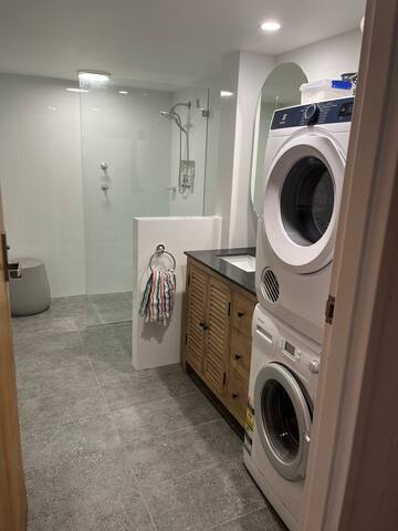 Oceanside 21 – Beach House on the Dunes! gallery image 3