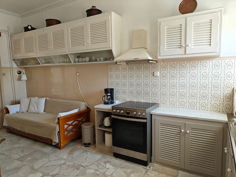 Successful Airbnb property: C&C Spetses Apartment in Περιφερειακή Ενότητα Νήσων