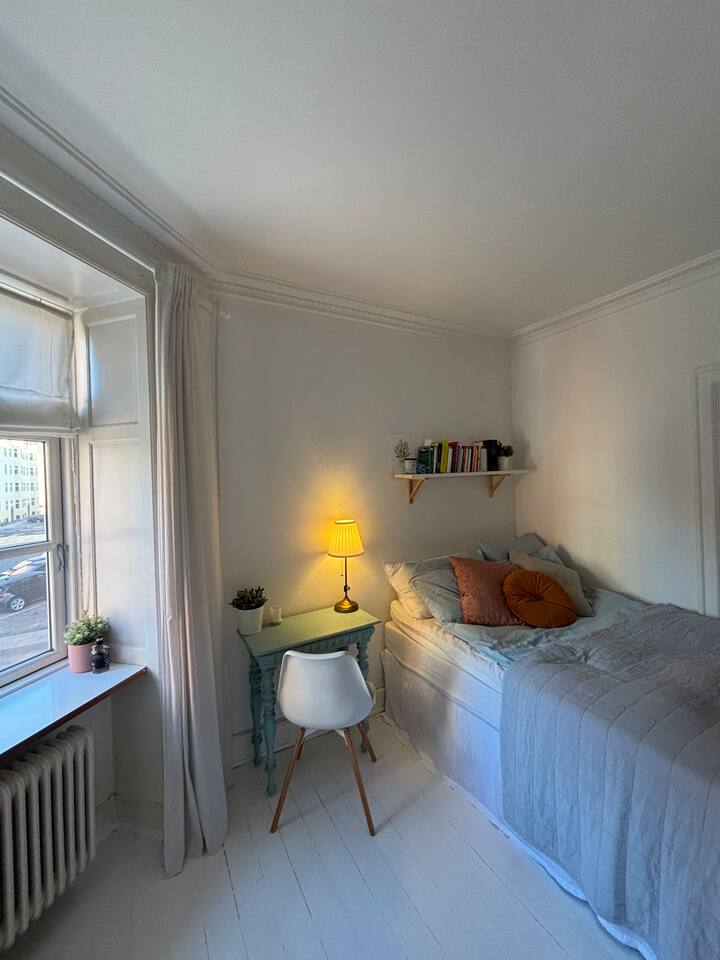 غرفة النوم 2