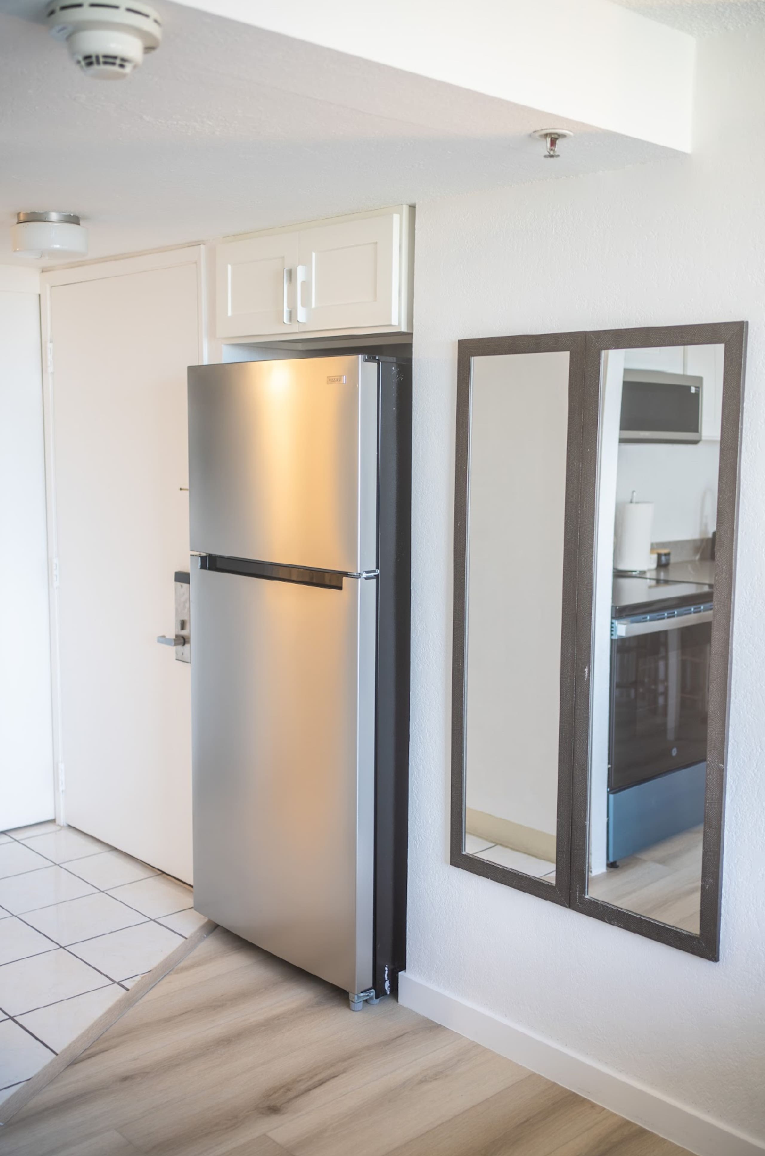 Condo in Honolulu · ★4.68 · Studio · 1 bed · 1 private bath - Image 1