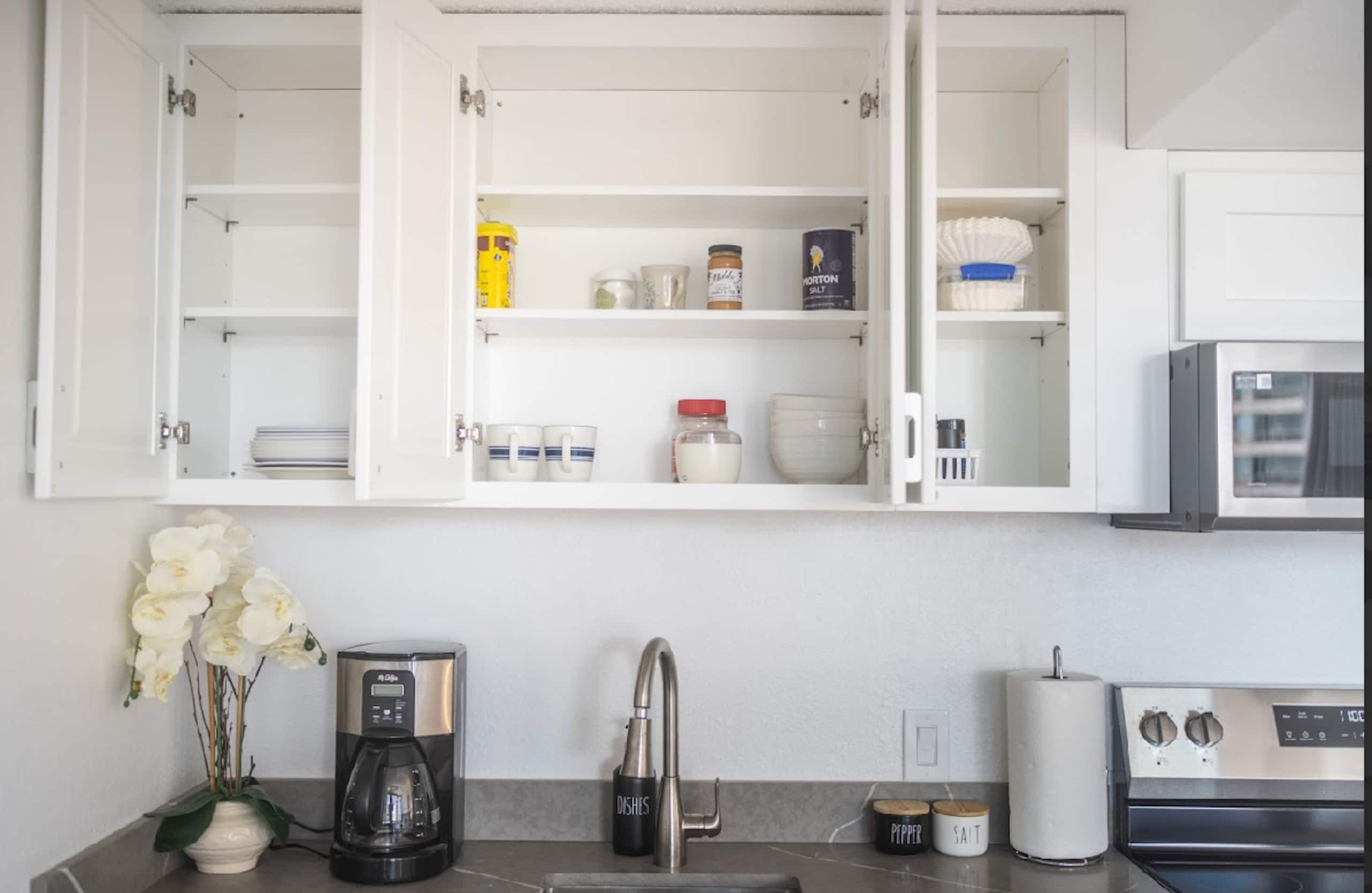 Condo in Honolulu · ★4.68 · Studio · 1 bed · 1 private bath - Image 6
