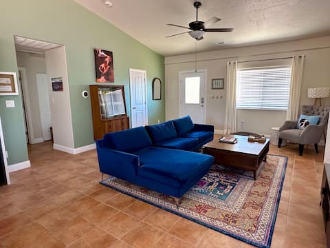 Popular Airbnb listing: Canyon Cottage: a cozy retreat (newly remodeled) in Kanab / Lake Powell