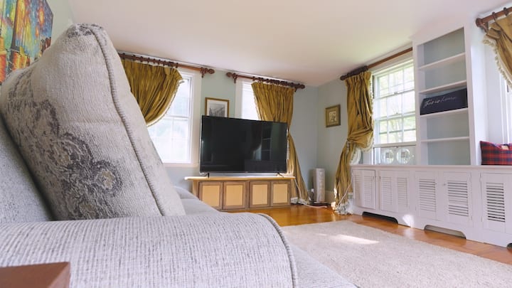 Wild Rose Farm -Three Queen Suites - Portland, ME