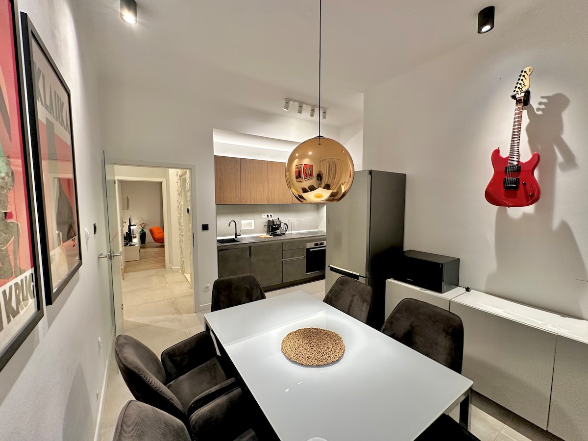 VibeHaus, city center, old town *400m from beach - Apartments for